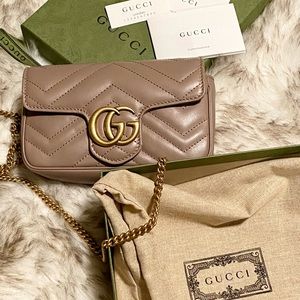 GG Marmont matelassé leather super mini bag